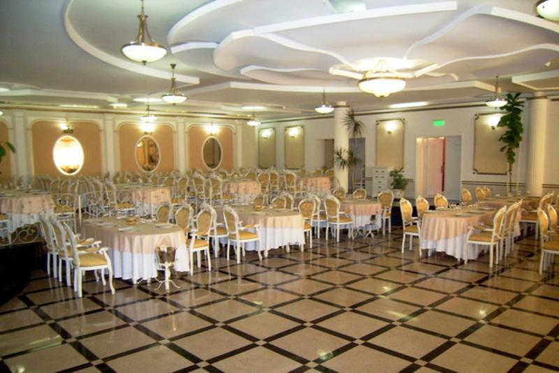 Grand Hotel Ceahlau Piatra Neamt Luaran gambar